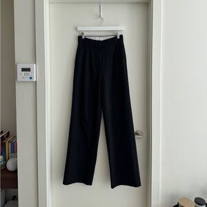 Aritzia effortless pants